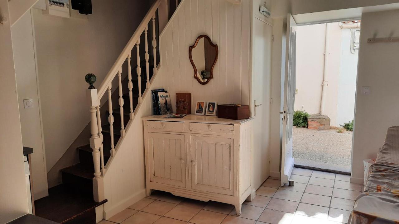 Les Sables-dʼOlonne Maison De Pecheur Renovee Avec Cour Proche Du Port מראה חיצוני תמונה